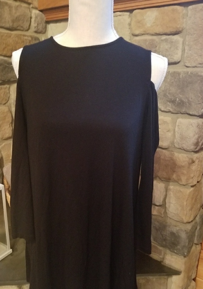 Loose flowy black open shoulder blouse